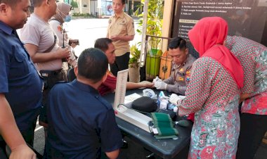 Peduli-Kesehatan-Sidokkes-Polres-Jember-Beri-Layanan-Keliling